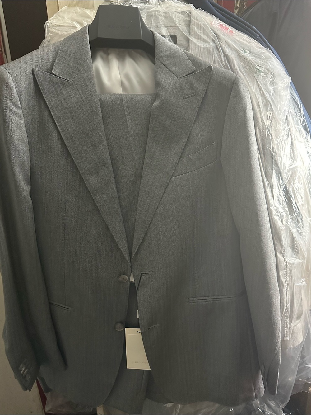 Suitsupply Men's Mid Gray Herringbone Perennial Tailored Fit Havana Suit
